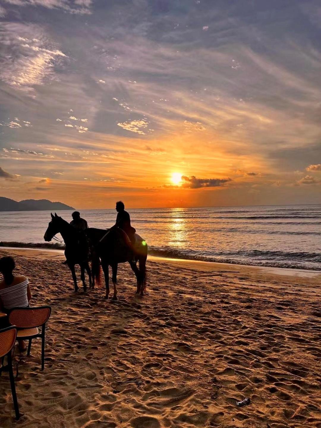 バツーフェリンギビーチ Batuferringhi Children Waterslid Paradise 3Mins To The Beachヴィラ エクステリア 写真